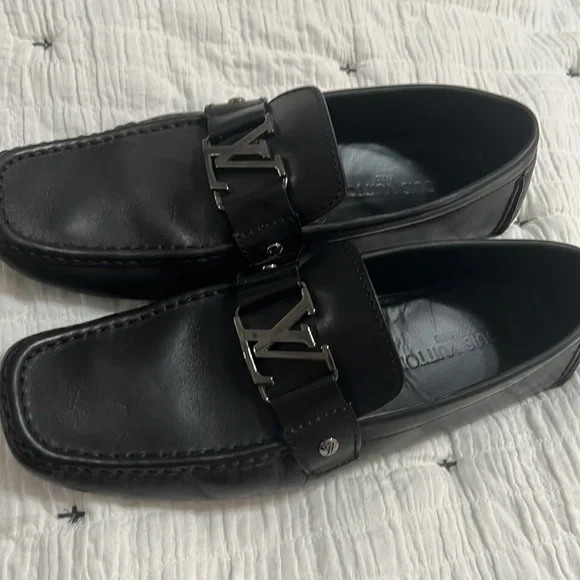 Louis Vuitton shoes size 8,5 LV size